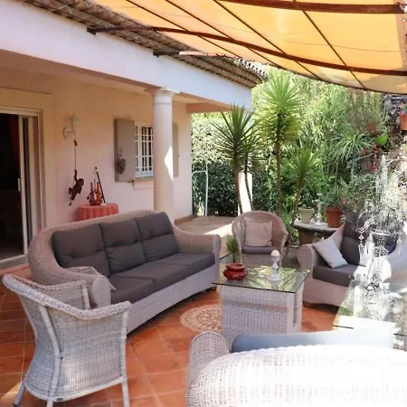 Ferienhaus House Superbe Avec Piscine 4 Chambres *