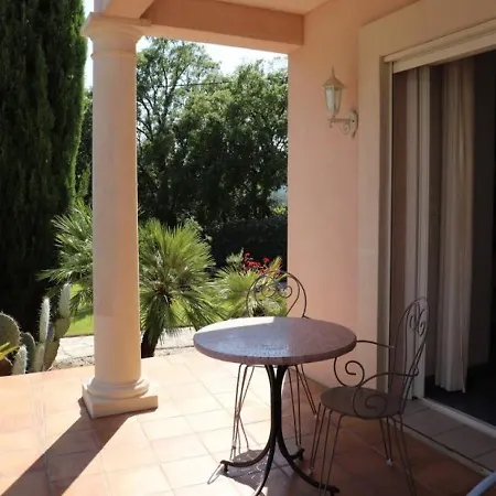 Дом отдыха House Superbe Avec Piscine 4 Chambres