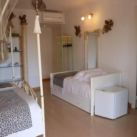 House Superbe Avec Piscine 4 Chambres Гримо