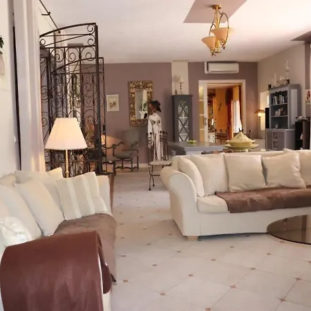 House Superbe Avec Piscine 4 Chambres Дом отдыха Гримо