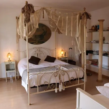 Дом отдыха House Superbe Avec Piscine 4 Chambres *